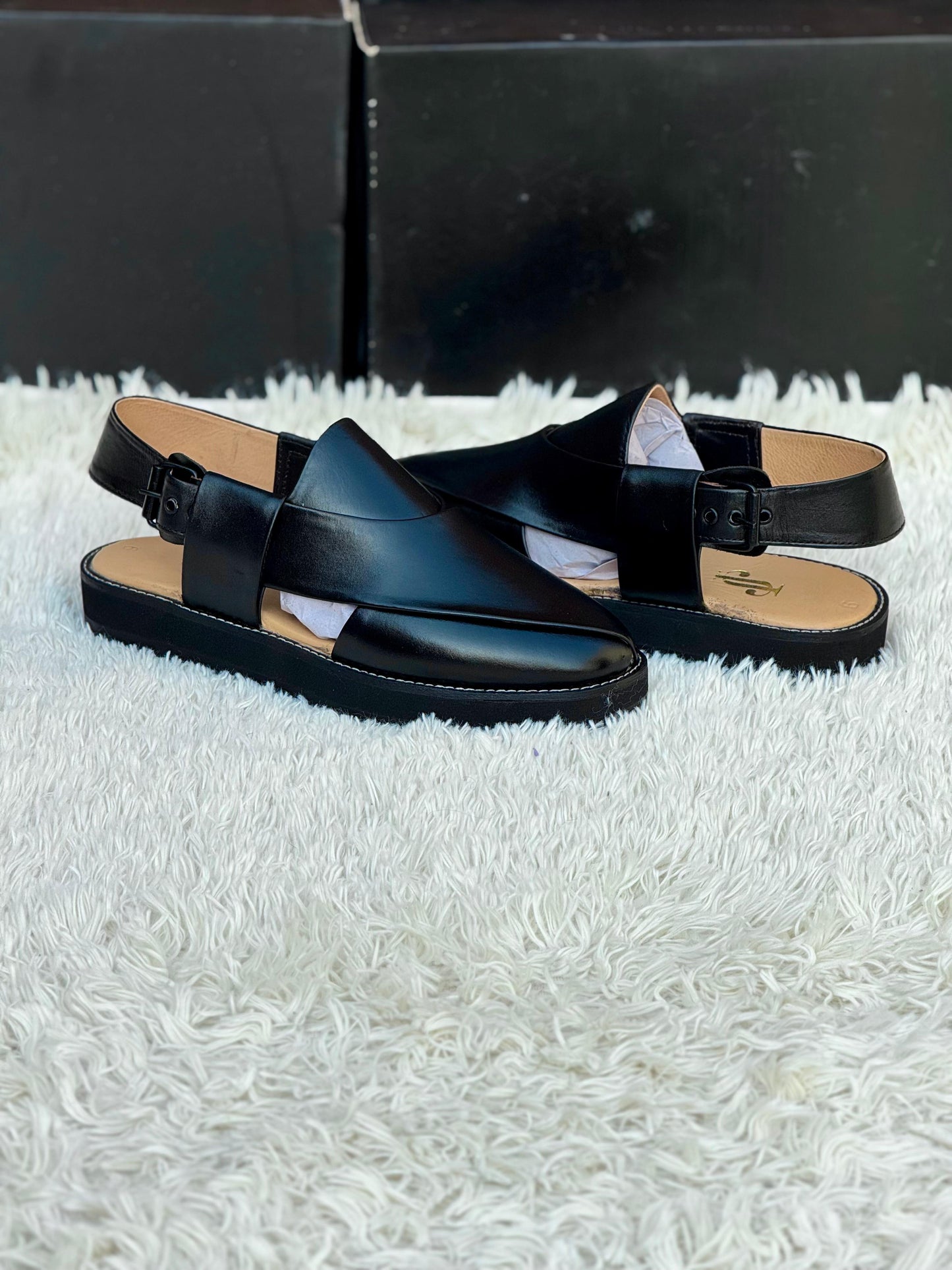 PESHAWARI KHEERI BLACK LEATHER VIBRAM SOLE